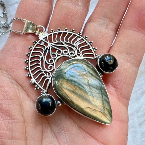 Jewelry - 925 SUNSET FLASH Labradorite + Onyx Necklace Pendant